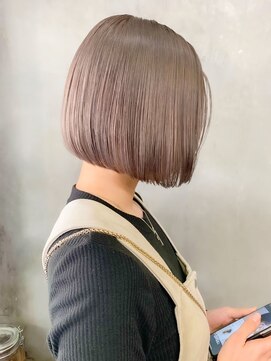 ワルム(warme) グレージュカラー×ボブ