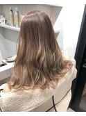 バレイヤージュ風ミルクティーベージュ