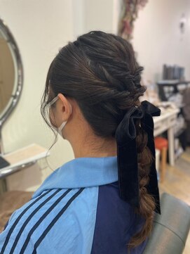 ビィーワンイースト(Be 1 EAST) ヘアセット、あみ下ろし