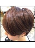 お手入れ簡単ショートスタイル＆ナチュラルカラー
