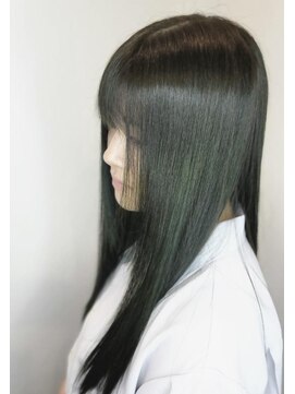 アレクサンドル オブ カラーズ トヤマ(ALEXANDRE OF COLORS TOYAMA) グリーンカラー