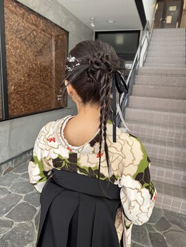 ヨロ(YORO) 【新潟/古町】10～20代　卒業式ヘア　お呼ばれヘア　カチモリ