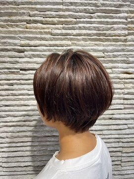 ビスイル 秋葉原店(Vis ill) 大人可愛いブラウンカラー