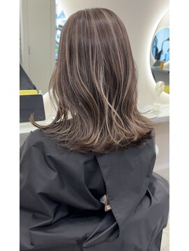 リュストル 町田(LUSTRE) 大人ハイライトカラー