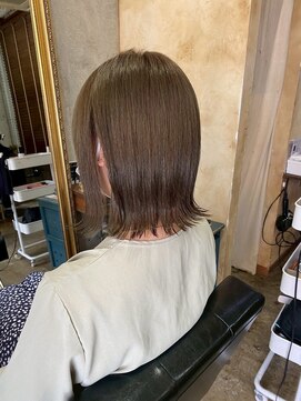 美容室カードル 新小岩店(Cadre) 切りっぱなしボブ/ベージュカラー