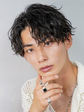 フィフスパーク(fifth PARK) ツイストスパイラルパーマ×センターパートで大人の色気抜群◎