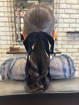ヘアサロン チェルシー(hair salon chelsea) ローポニーアレンジ♪