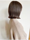 前下がりベースの切りっぱなしボブ