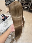 ブラウンベージュ