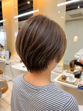 クオリス 上板橋店(QUALIS) ブリーチなしカラー◎シャギーショートボブ×アッシュ小顔カット