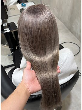 フリーク(FLEEK) グレージュカラー