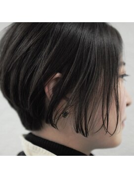 ネオリーブカップ 町田店(Neolive capu) 前下がりショートボブ