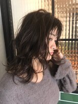 ラトリエ ブロカント 立川北口店(L'atelier BROCANTE)&nbsp;レイヤー 無造作 ウルフ カール ルーズ フェザーロング