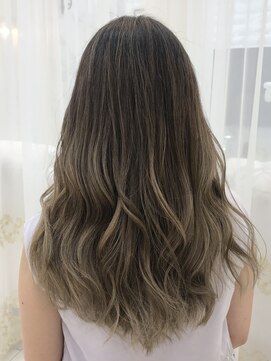 ティンク 関内(Tink) 大人ハイライト*透明感最高◎シアーベージュ/本山美幸