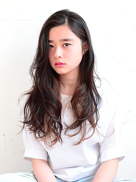 シータ(CITA) 黒髪×インナーカラー