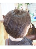 ふんわりボーリューム　ショートヘア
