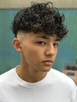 ウェイビーエフティフィフス 横浜西口(WAVEY ft.fifth) スペインカールツイストパーマフェードツーブロックメンズパーマ