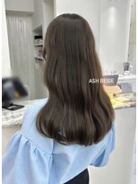 ヒン(HIN)&nbsp;透明感！アッシュベージュ