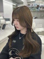 エヌアイ オモテサンドウ(ni omotesando)&nbsp;オリーブベージュ ワンホンヘア オリーブカラー 透明感カラー