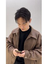 ステージ(STAGE)&nbsp;ダウンパーマ　韓国メンズヘア　センターパート