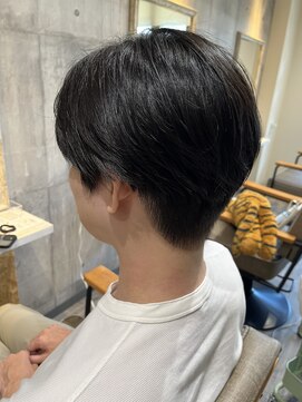 パダ(PADA) メンズセンターパート♪