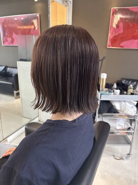 シャンプーボーイエイムス(SHAMPOO BOY aims) 外ハネ　白髪ぼかしカラー