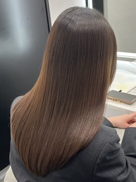 ピリオド 赤坂(Period.) セミロングヘアーナチュラルブラウン髪質改善 赤坂見附