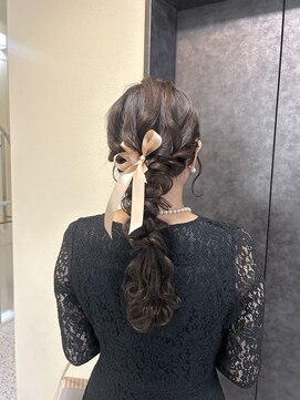 ミラ(Mila) リボンとの組み合わせ◎人気あみおろしアレンジ/お呼ばれ