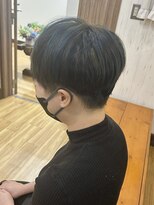 ララ(LALA)&nbsp;ショート、刈り上げ女子、ブルー、ハイライトカラー