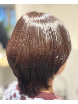 艶のあるブラウンカラーで、柔らかく上品な仕上がり