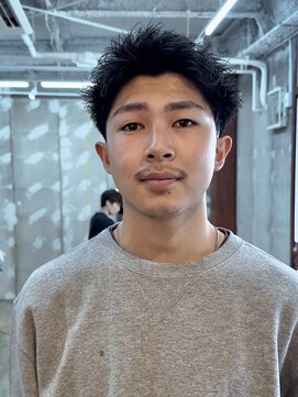 イシ(isi) アクティブショート/スパイキーショート/眉毛カット/門真