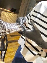 【ナリッシュメント】トリートメントで栄養補給をします。