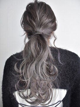 ルーヴェ(LOWE) 外国人風ハイライト×お洒落結びの簡単ヘアアレンジ！