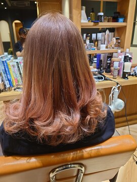 レヴィ(Levie) ピンクグレーグラデーションカラー