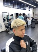フェードショート ハイトーンカラー ホワイトブロンド