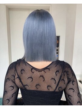 トニーアンドガイ 青山店(TONI & GUY) ブリーチ必須の水色カラー ブルーヘア × ぷつっとボブ ロブ