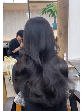 ナンバー アンフィール 渋谷(N° anfeel) 丸型卵形レイヤーカットエアリーロング美髪ピンクブラウン渋谷