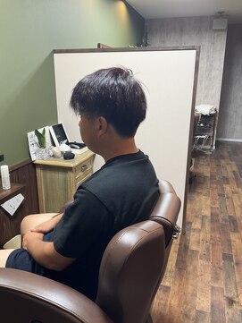 サロンドルポ(salon de RUPO) ツーブロック、刈り上げ、ジェットモヒカン風