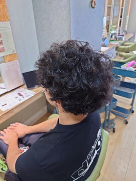 ブロッサム 東中野店 大人男性ナチュラルパーマビジカジ清潔感アッシュブラック