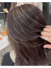 エヌプラスリタ 近鉄八尾(N+lita) 白髪ぼかし ハイライト