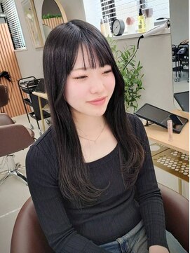 クリーム 町田(Cream) 黒髪×暗髪レイヤー｜髪質改善縮毛矯正