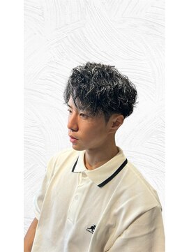 ヴェリタス(VERITAS) 無造作パーマ波巻きパーマスパイラルパーマフェザーパーマ