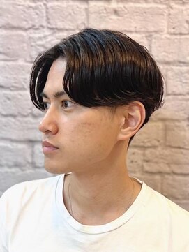 銀座マツナガ 新宿野村ビル店 センターパートスタイル