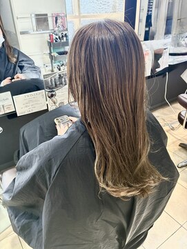 白髪ぼかしシャドールーツ