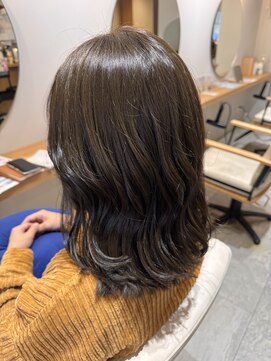 パラゴ(PARAGO.) 透明感オリーブベージュ