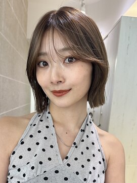 h28 くびれボブレイヤーボブ透明感カラーオリーブベージュ