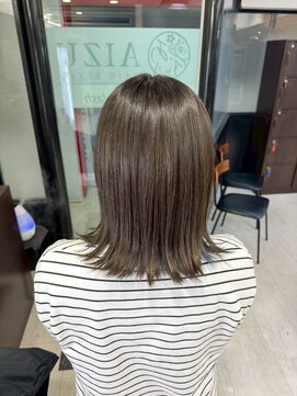 アイズ 本厚木(AIZU) イヤリングカラー　白髪ぼかし