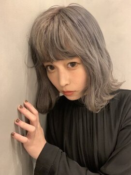 ジーナ 赤羽(XENA) ミルクティーブロンド/顔型別ヘアスタイル特集/グレージュボブ