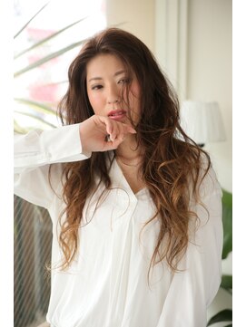 クレエ(creer) くしゅふわなセンターパートロングヘア