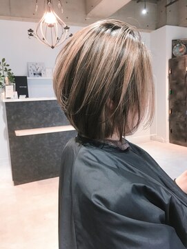 アディクト 綾瀬(ADDICT) 【ADDICT_YuuYa】前下がりボブ_バレイヤージュスタイル